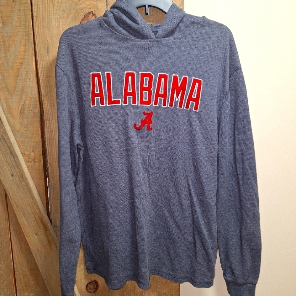 A Colosseum Alabama gray hoodie in a men's size large. EUC.